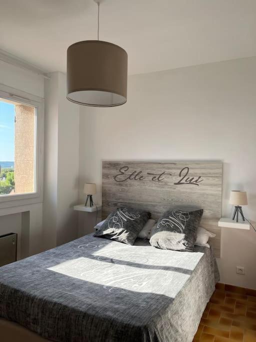 Appartement Proche Aeroport Marseille Marignane - Studio Confortable - Logement Ideal - Hebergement Tout Equipe Роняк Екстериор снимка