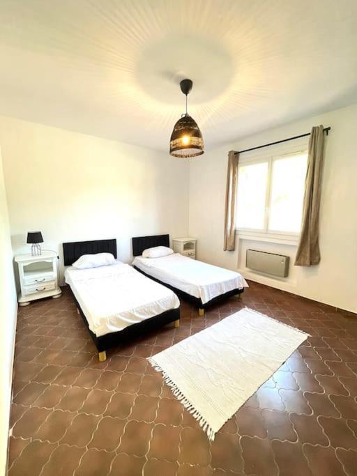 Appartement Proche Aeroport Marseille Marignane - Studio Confortable - Logement Ideal - Hebergement Tout Equipe Роняк Екстериор снимка