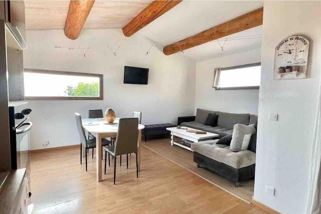 Appartement Proche Aeroport Marseille Marignane - Studio Confortable - Logement Ideal - Hebergement Tout Equipe Роняк Екстериор снимка