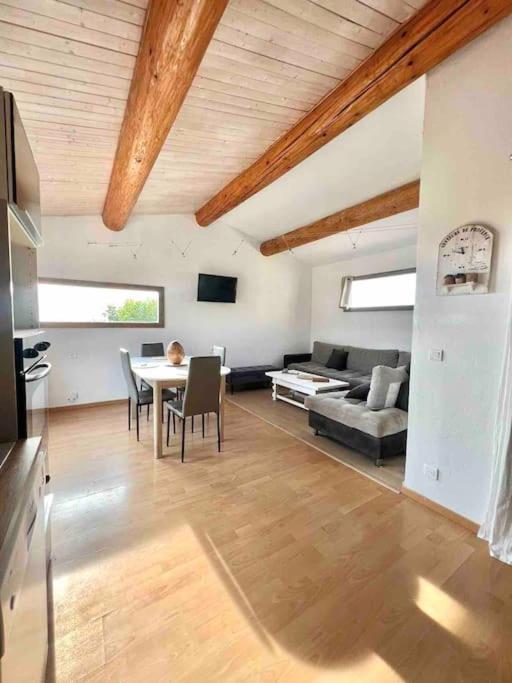 Appartement Proche Aeroport Marseille Marignane - Studio Confortable - Logement Ideal - Hebergement Tout Equipe Роняк Екстериор снимка